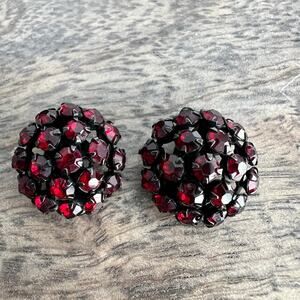 Signed Warner ruby red maroon tone jewel cluster burst vintage clip on earrings